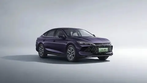 比亚迪放大招:40度大电池+一体压铸,这是要“卷”死对手啊!